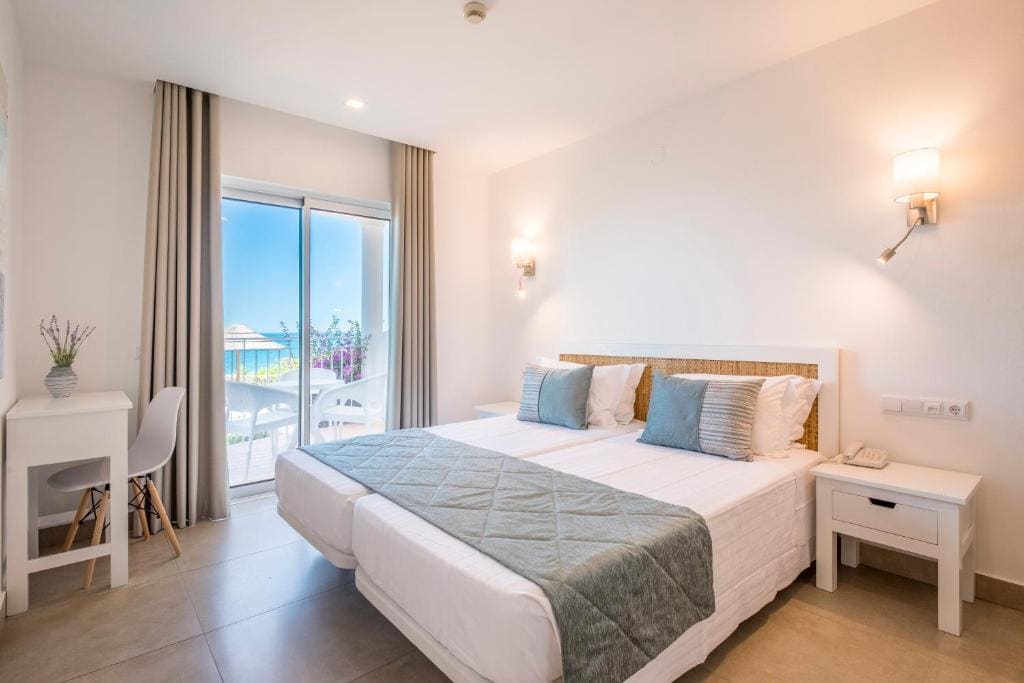 Premium One-Bedroom Apartment with Sea View room - Image 2