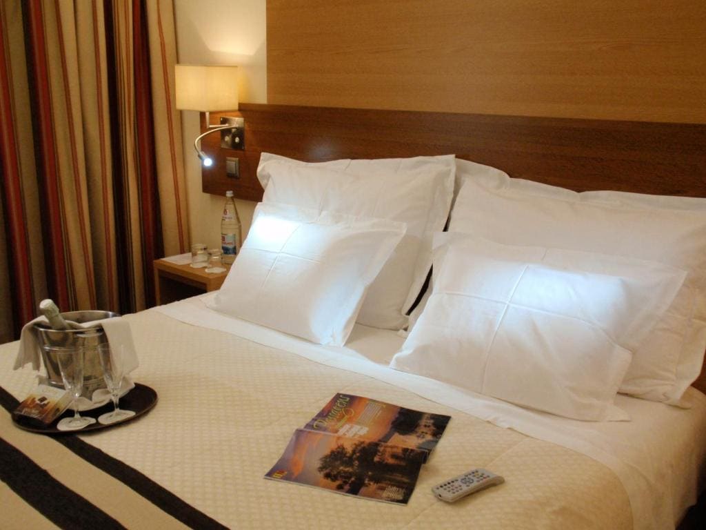Romantic Room with King-Size bed room - Image 3