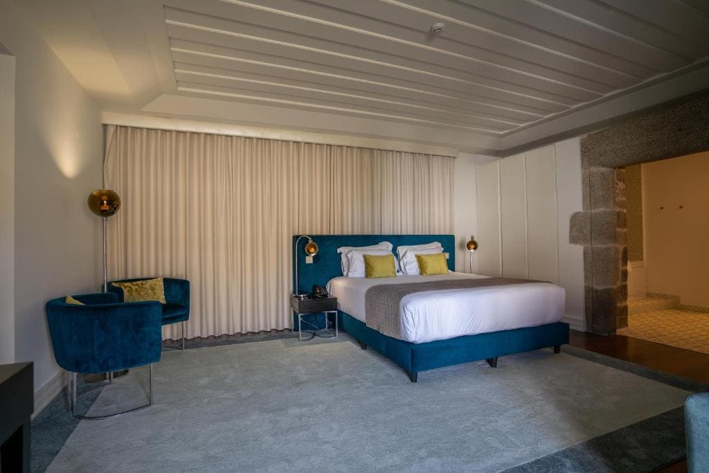 Superior King Suite room - Image 3