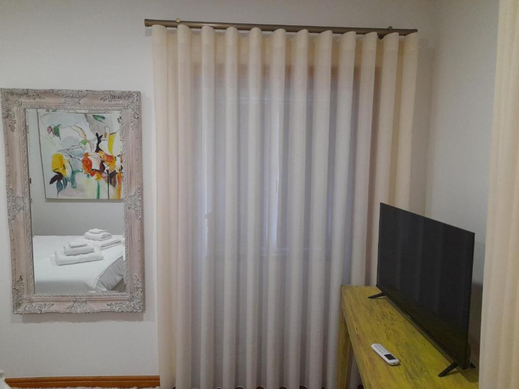 Double Room with Garden View room - Image 3