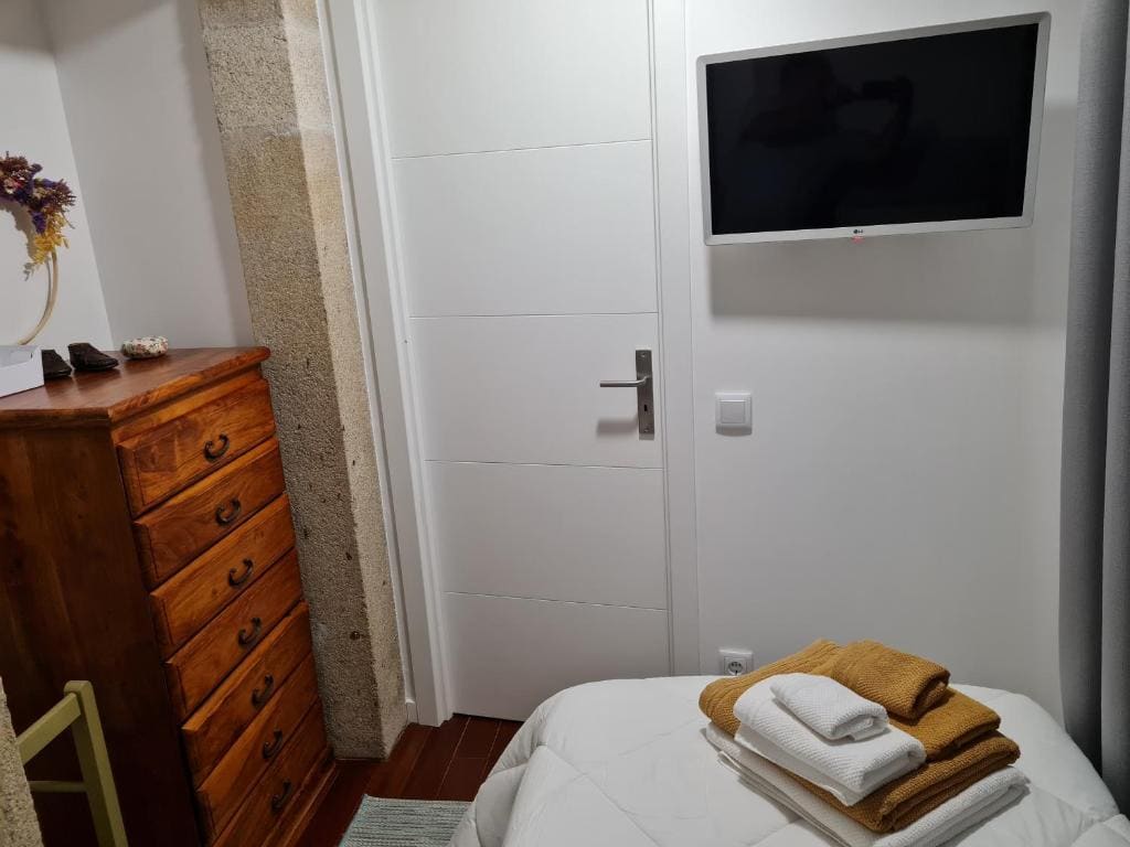 Small Single Room room - Image 2