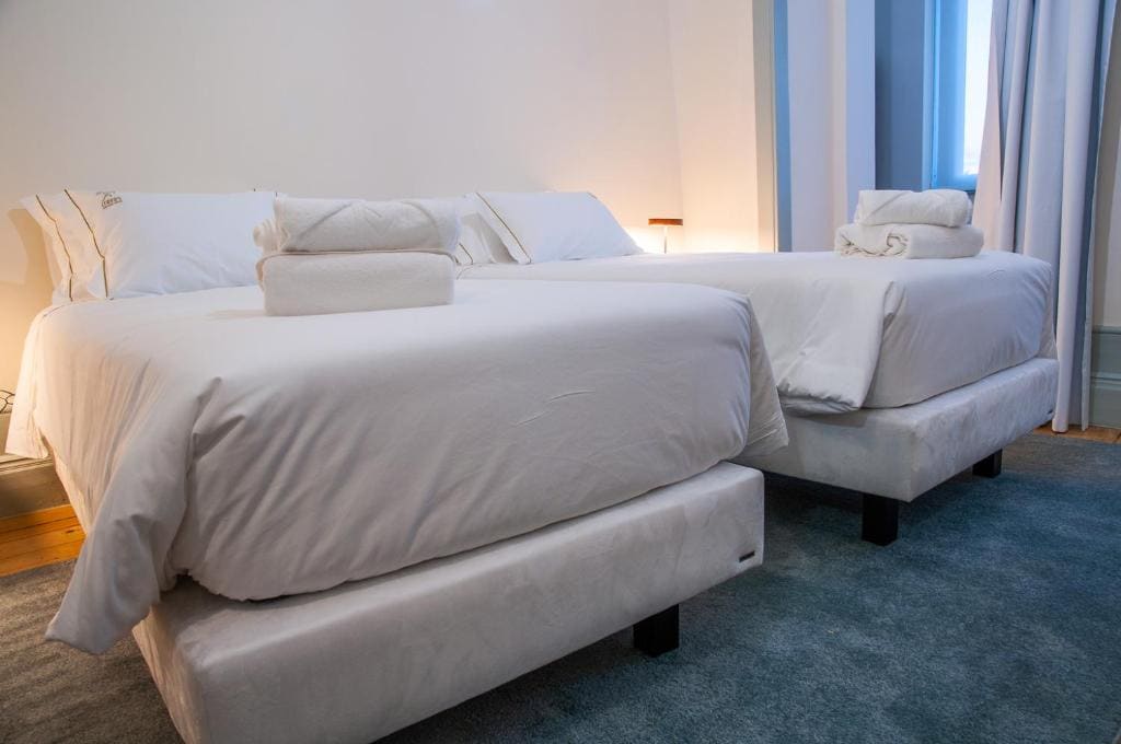 Deluxe Twin Room room - Image 2