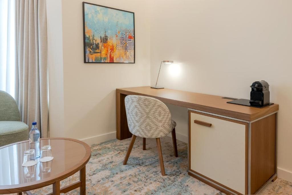 Junior King Suite room - Image 3