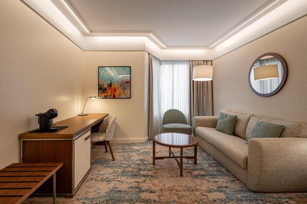 Junior Twin Suite room - Image 1