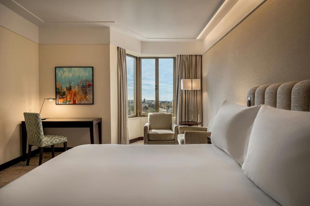 Standard Queen Room - High Floor room - Image 2