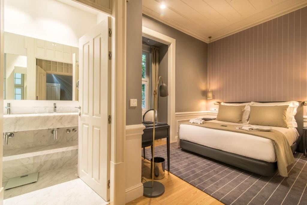 Classic Double or Twin Room with Interior View room - Image 2