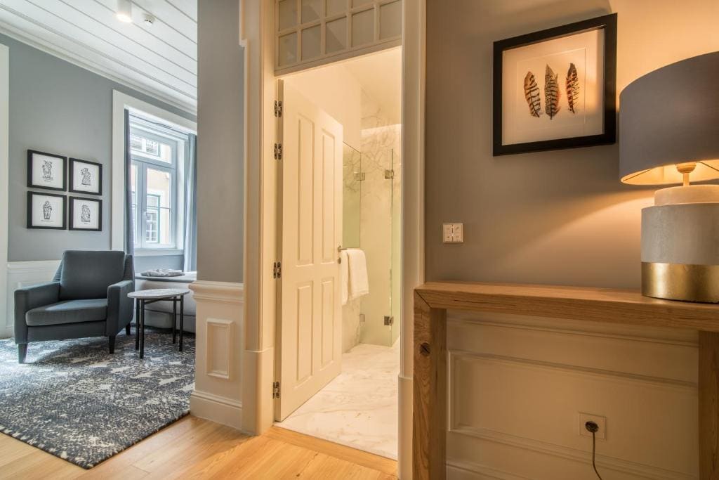 Family Room with City View room - Image 2