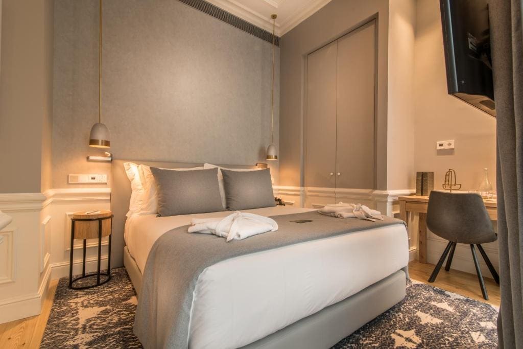 Small Double Room with Interior View room - Image 1