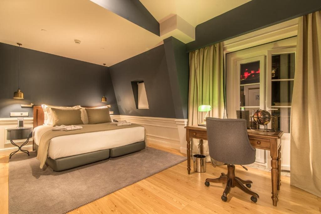Premium Double or Twin Room with City View room - Image 2