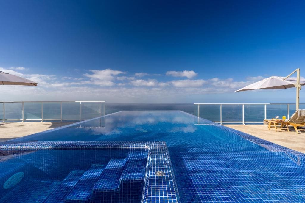Double or Twin Room with Side Sea View room - Image 3