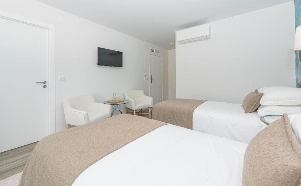 Deluxe Double Room with Extra Bed room - Image 1