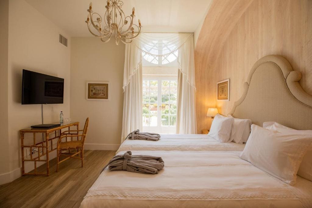 Double Room with Garden View room - Image 1