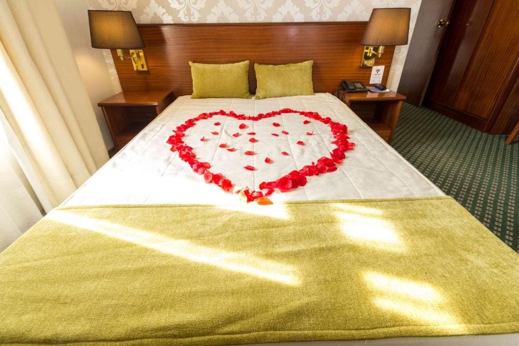 Double Room with Romantic Package room - Image 1