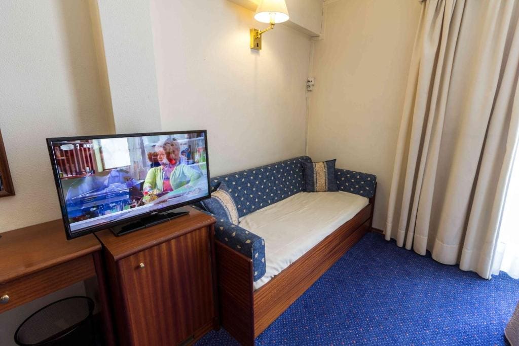 New Year's Eve Special - Double Room with Extra Bed room - Image 2
