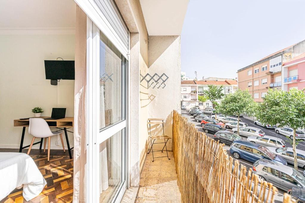 Deluxe Double Room with Balcony room - Image 2