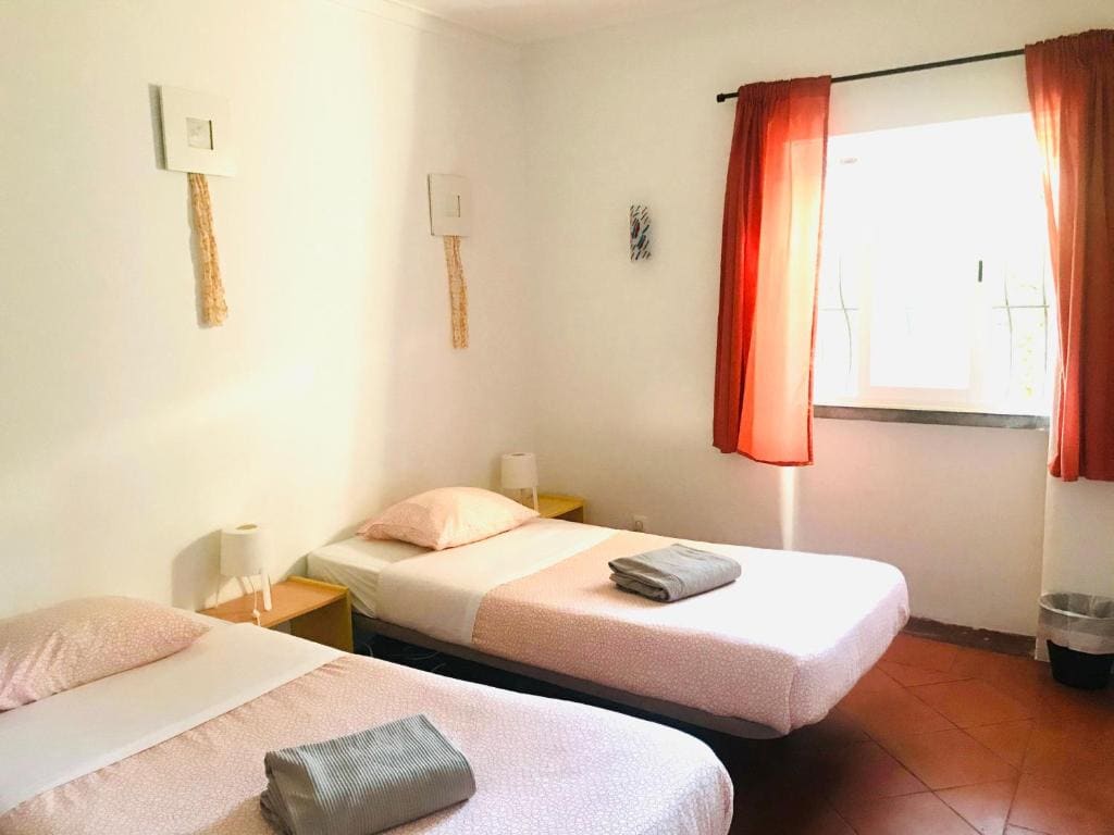 Standard Double Room with Shared Bathroom room - Image 2