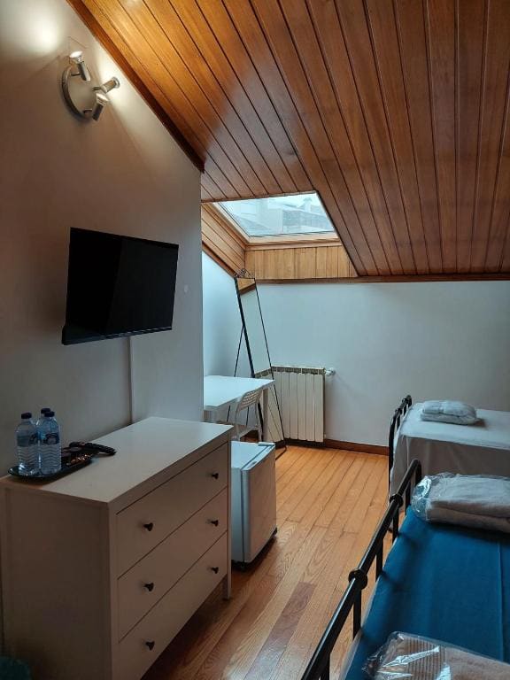 Triple Room with Bathroom room - Image 3
