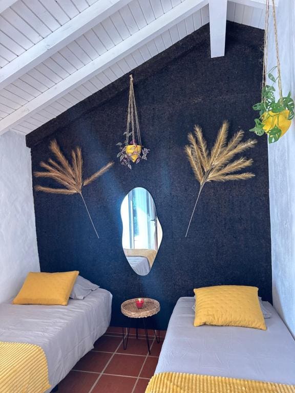 Deluxe Double or Twin Room with Mountain View room - Image 2