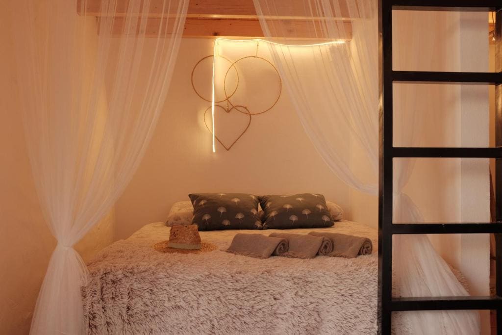 Duplex Studio room - Image 3