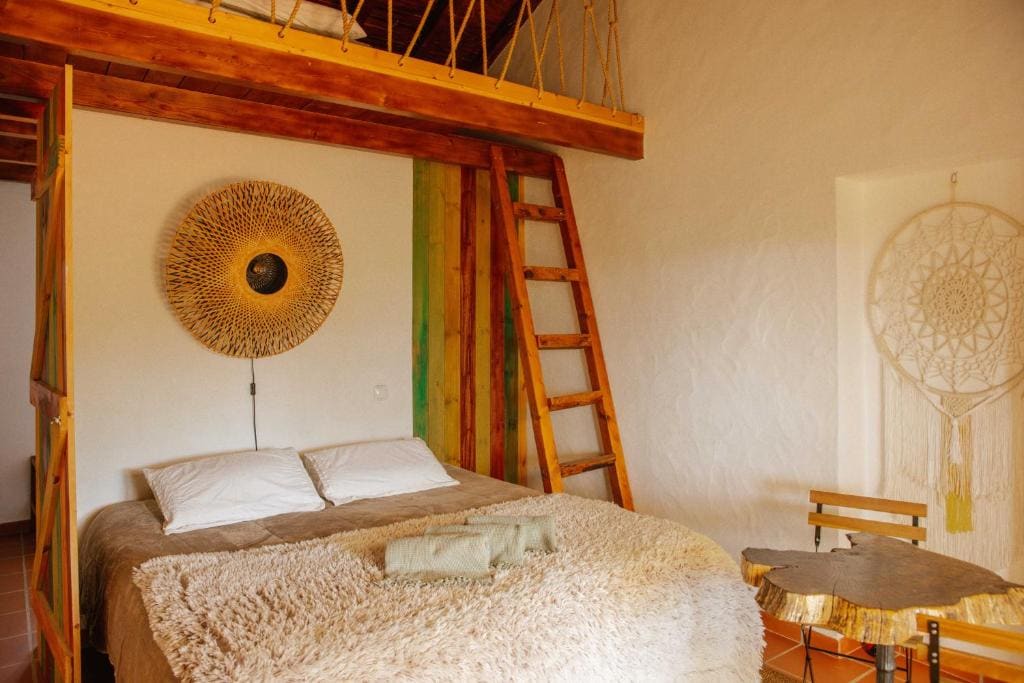 Deluxe Family Suite room - Image 3