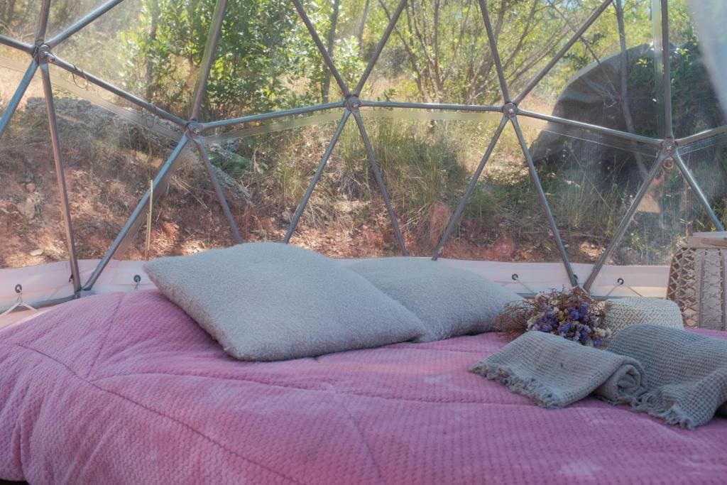 Tent room - Image 1