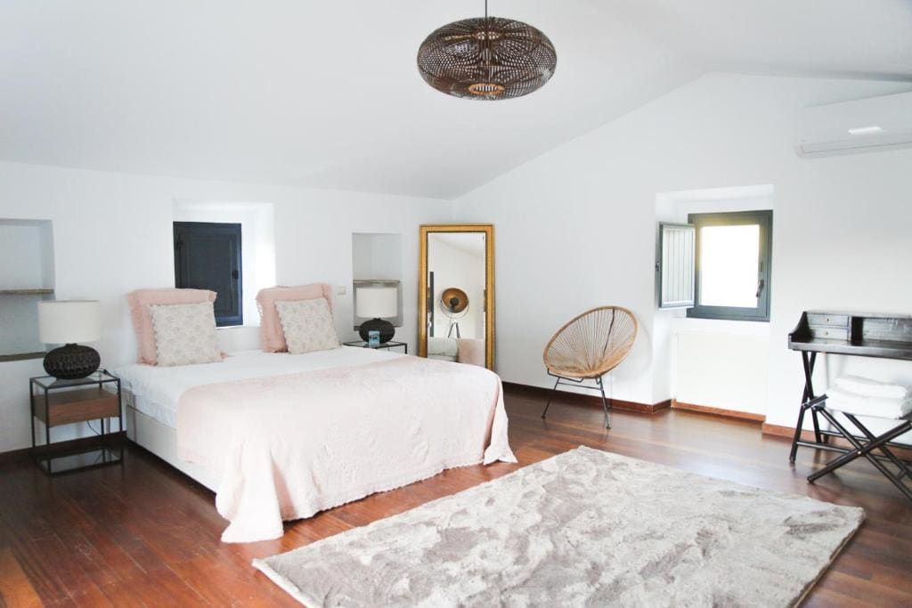 Superior One-Bedroom Villa room - Image 2