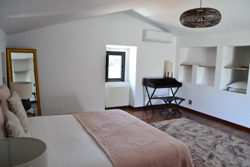 Superior One-Bedroom Villa room - Image 1