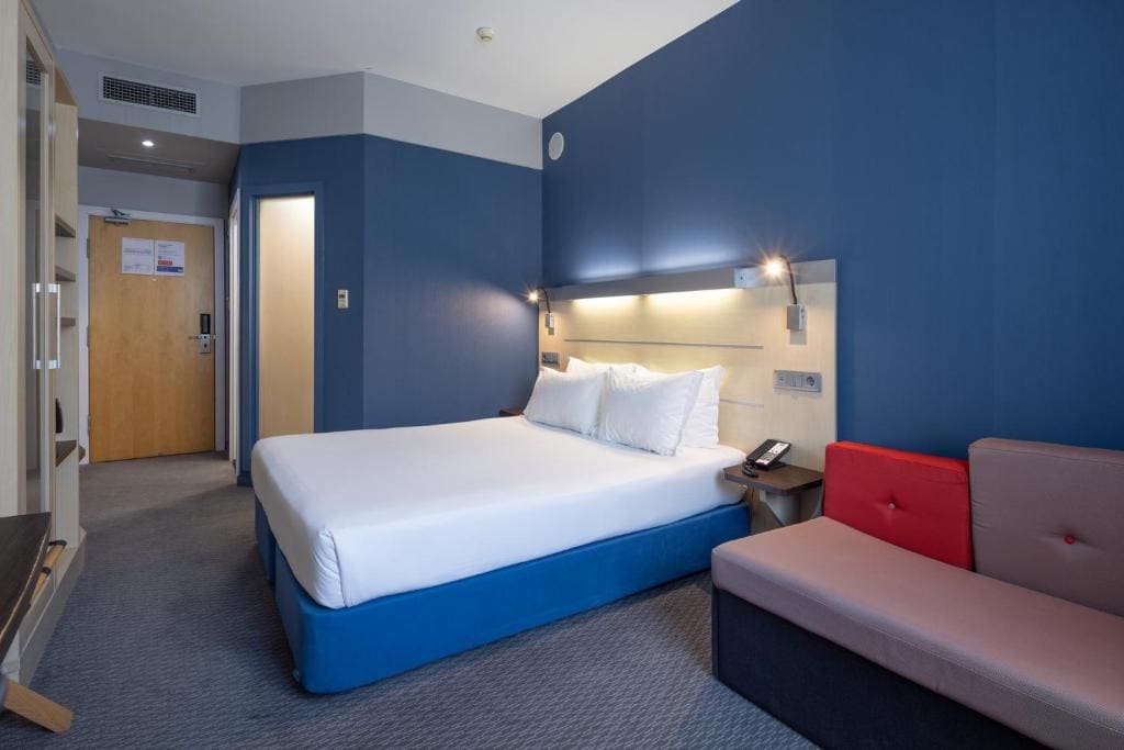 Standard Room with Free Breakfast room - Image 3