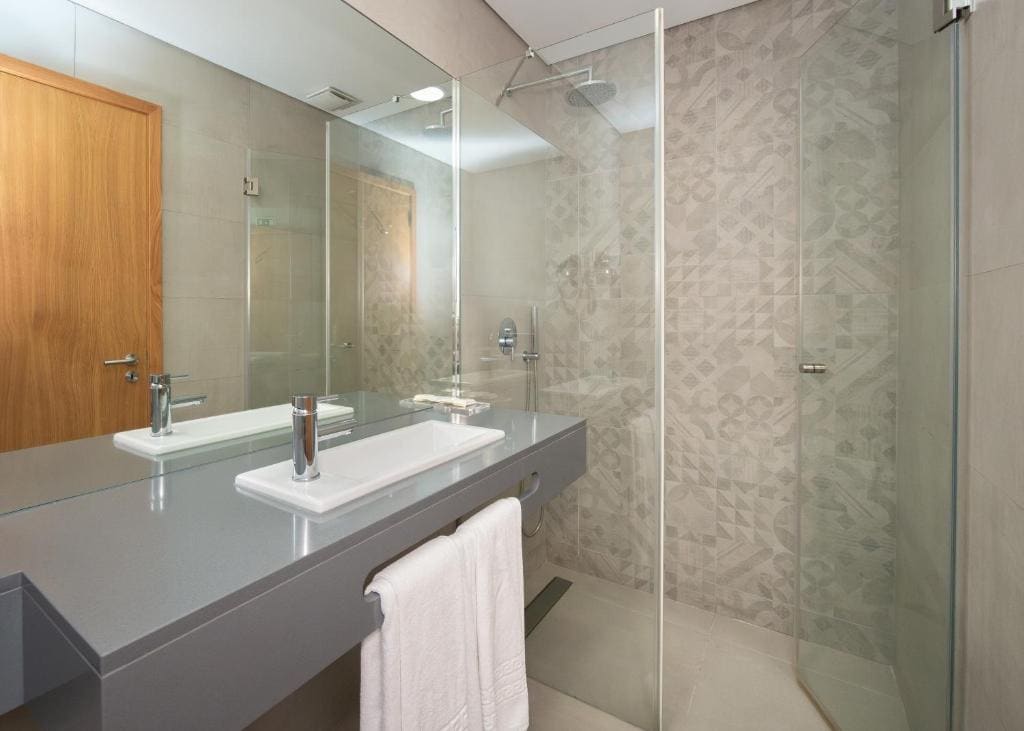 Deluxe Double Room with Castle View room - Image 3