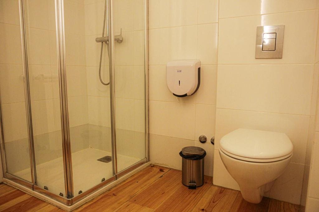 Standard Twin Room room - Image 3