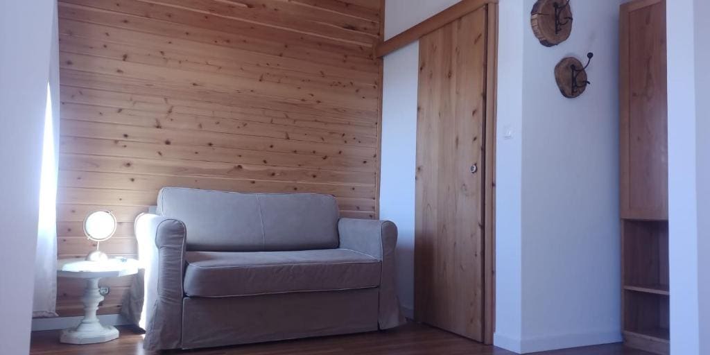 Double Room with Private Bathroom room - Image 3