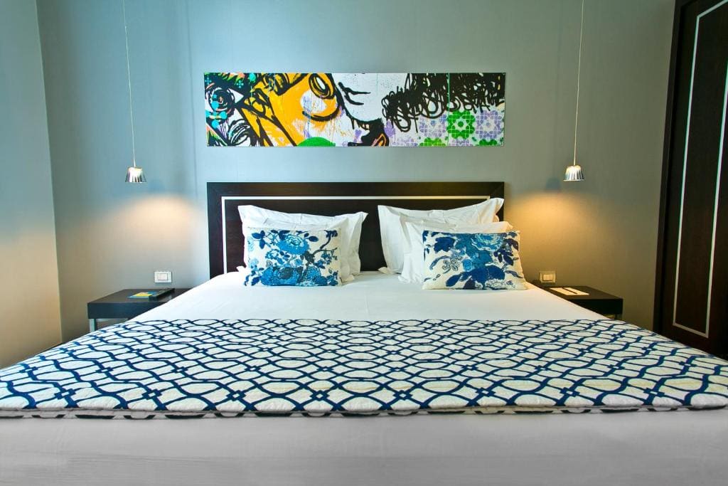 Standard Double or Twin Room with Interior view room - Image 2