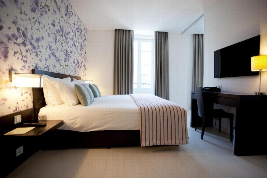 Suite with Rossio Square View room - Image 1