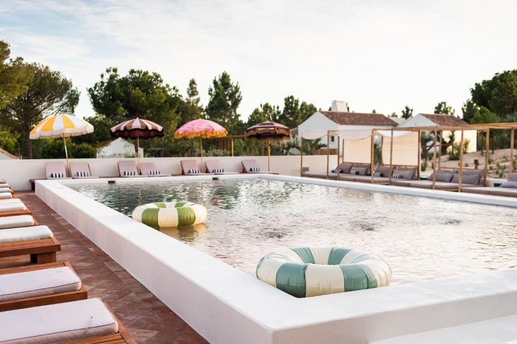 Three-Bedroom Villa with Private Pool room - Image 3