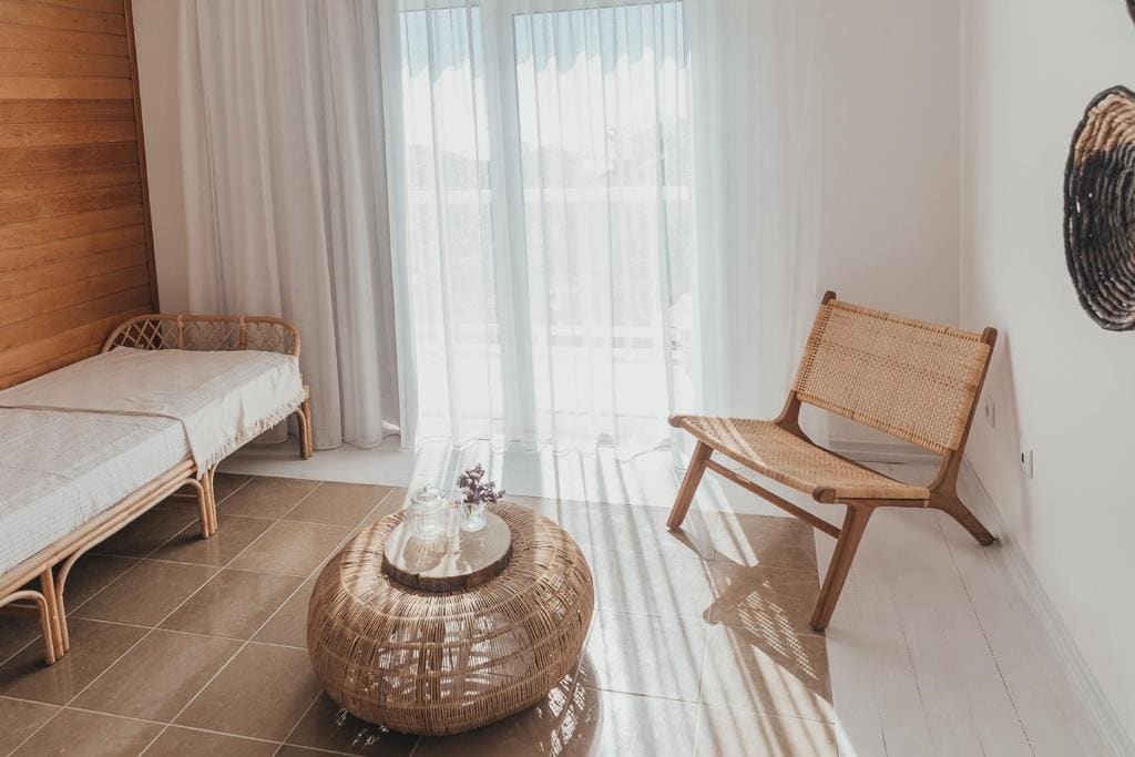Double Room with Balcony and Sea View room - Image 3
