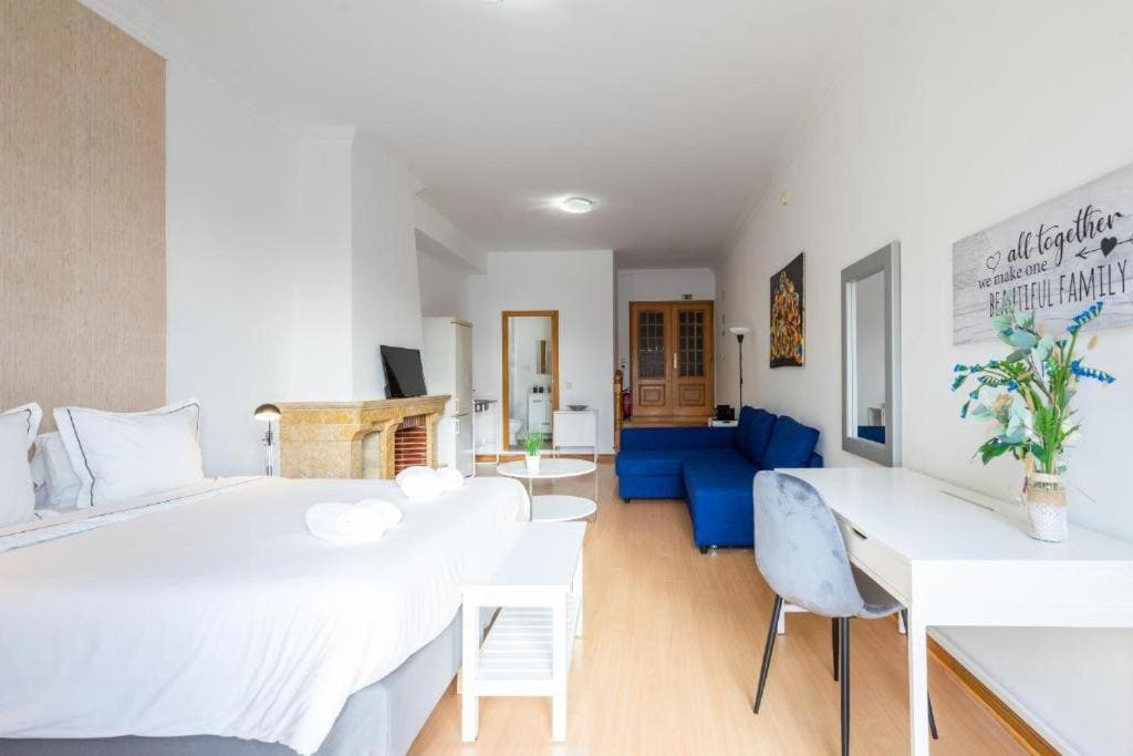 Family Room with Sea View room - Image 1