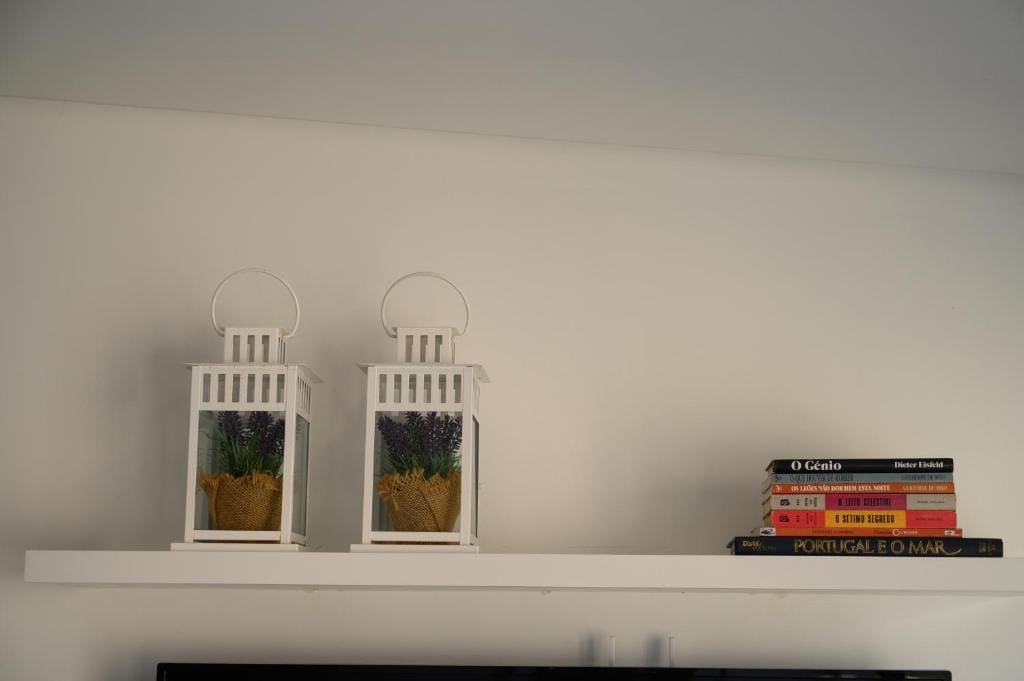 One-Bedroom House room - Image 1