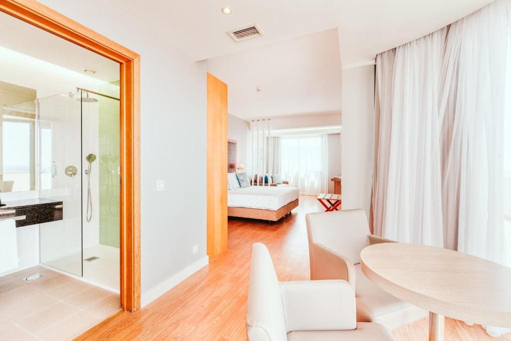 Junior Suite with Sea View room - Image 2