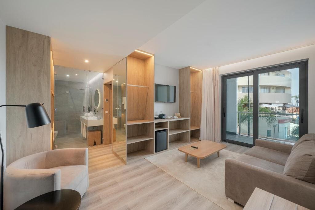 Premium Suite room - Image 1