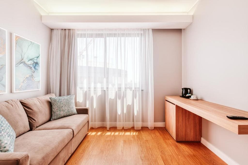 Junior Suite with Sea View room - Image 3