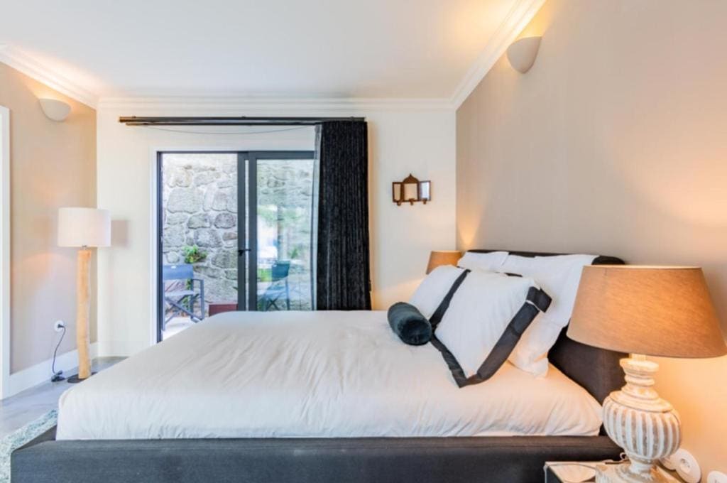 Junior Suite with Pool View room - Image 2