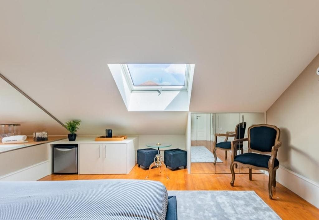 Deluxe Double Room with Bath room - Image 2