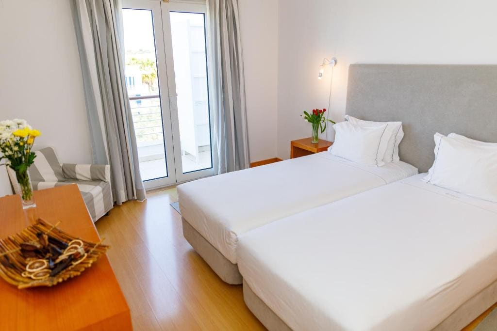 One-Bedroom Suite with Land View (1-4 Adults) room - Image 2