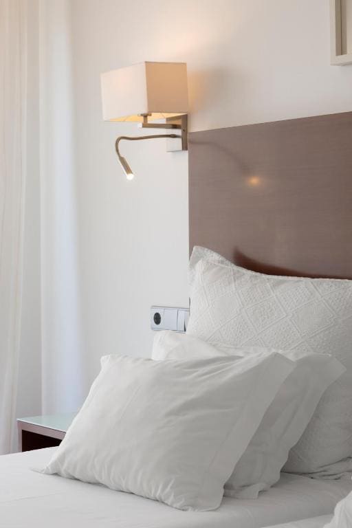 Standard Double Room room - Image 2