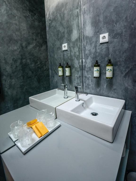 Standard Double Room room - Image 2