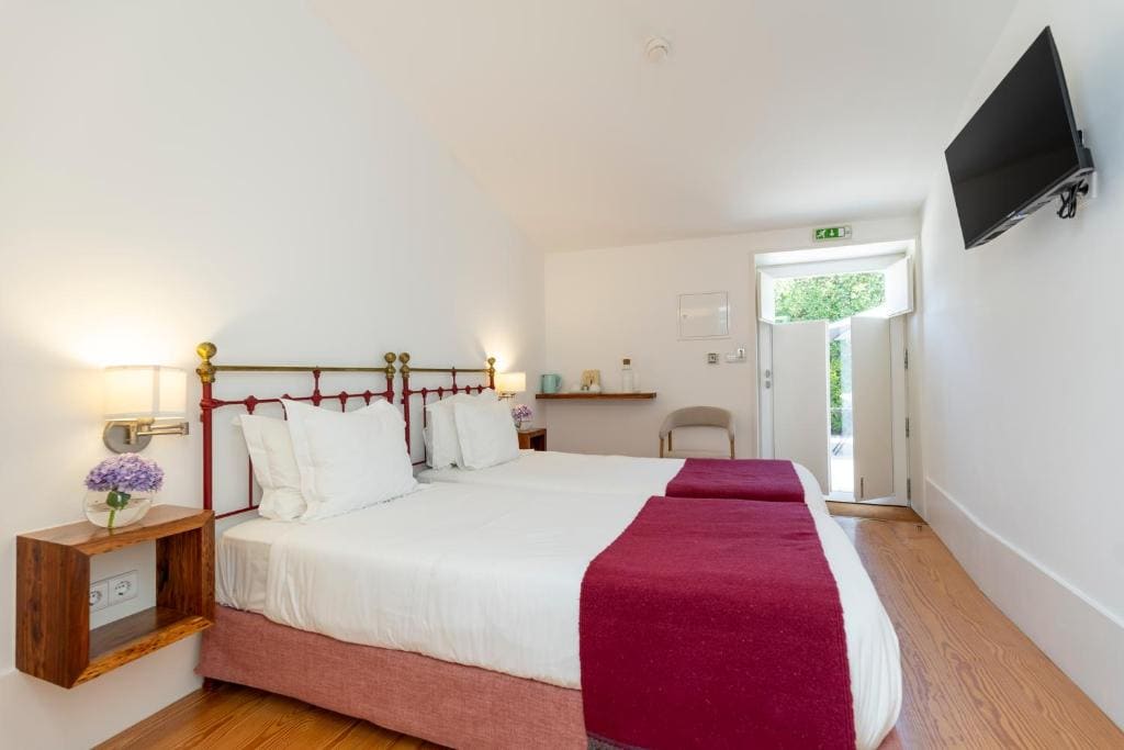 Superior Twin Room room - Image 2