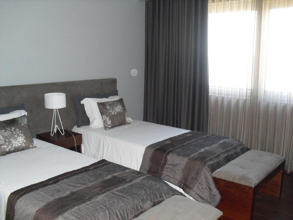 Twin Room with River View room - Image 2