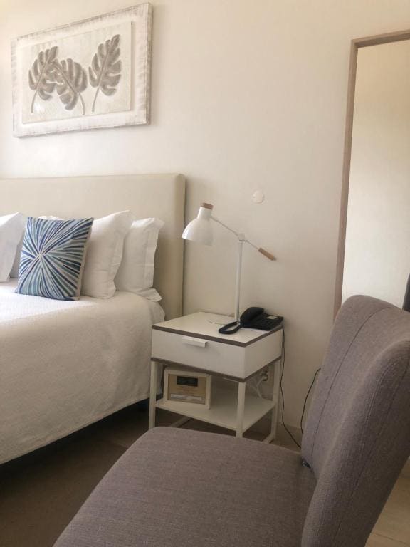 Small Double Room room - Image 2