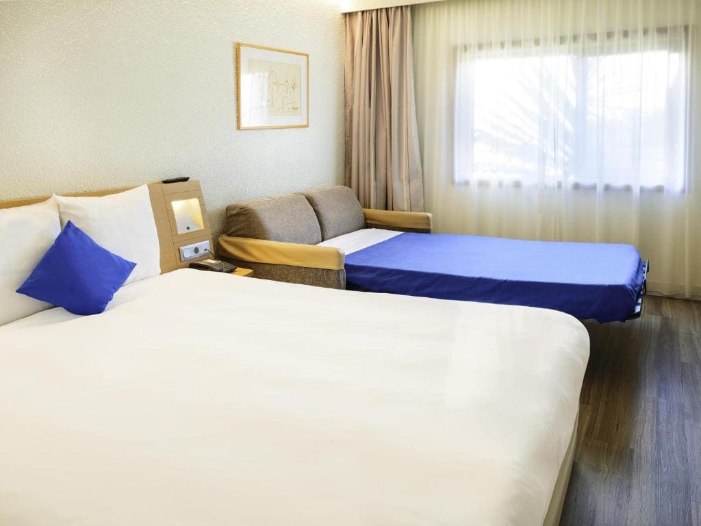 Standard Twin Room room - Image 2