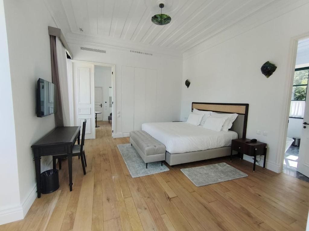 Suite room - Image 2